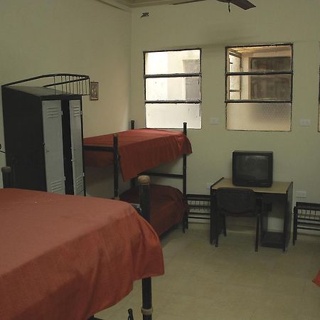 Hostal El Tucu Tucuc San Miguel de Tucumán Екстериор снимка