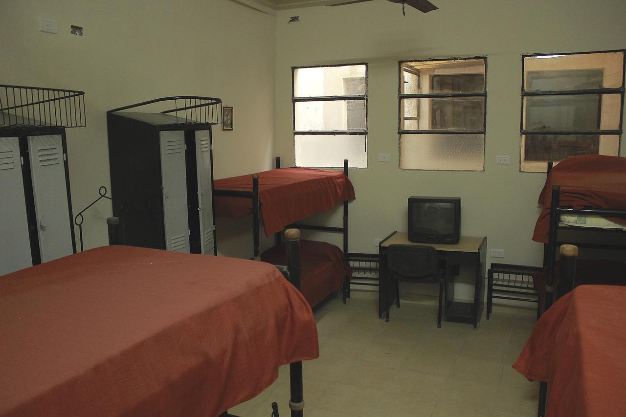 Hostal El Tucu Tucuc San Miguel de Tucumán Екстериор снимка